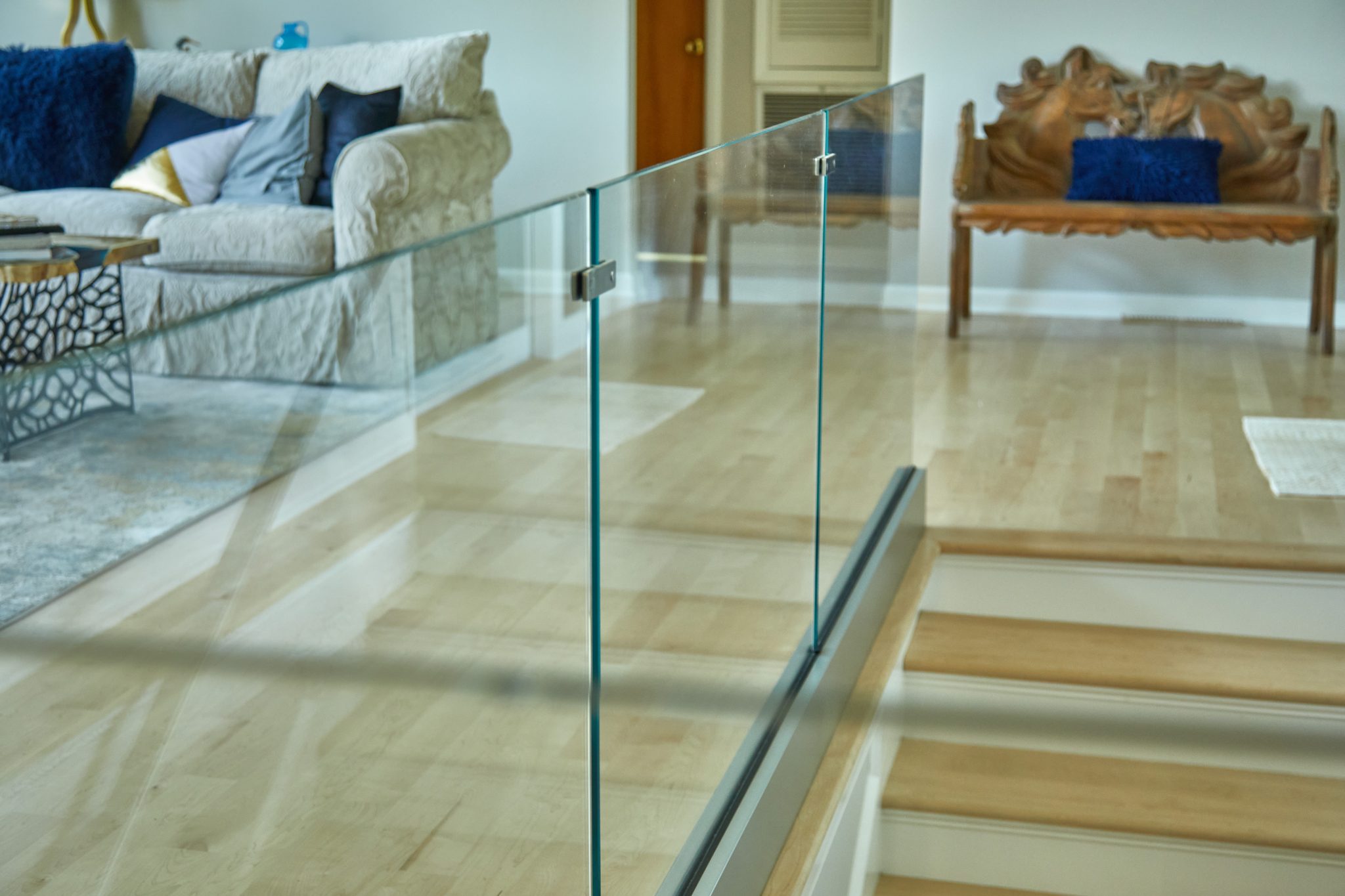 Glass Base Rail